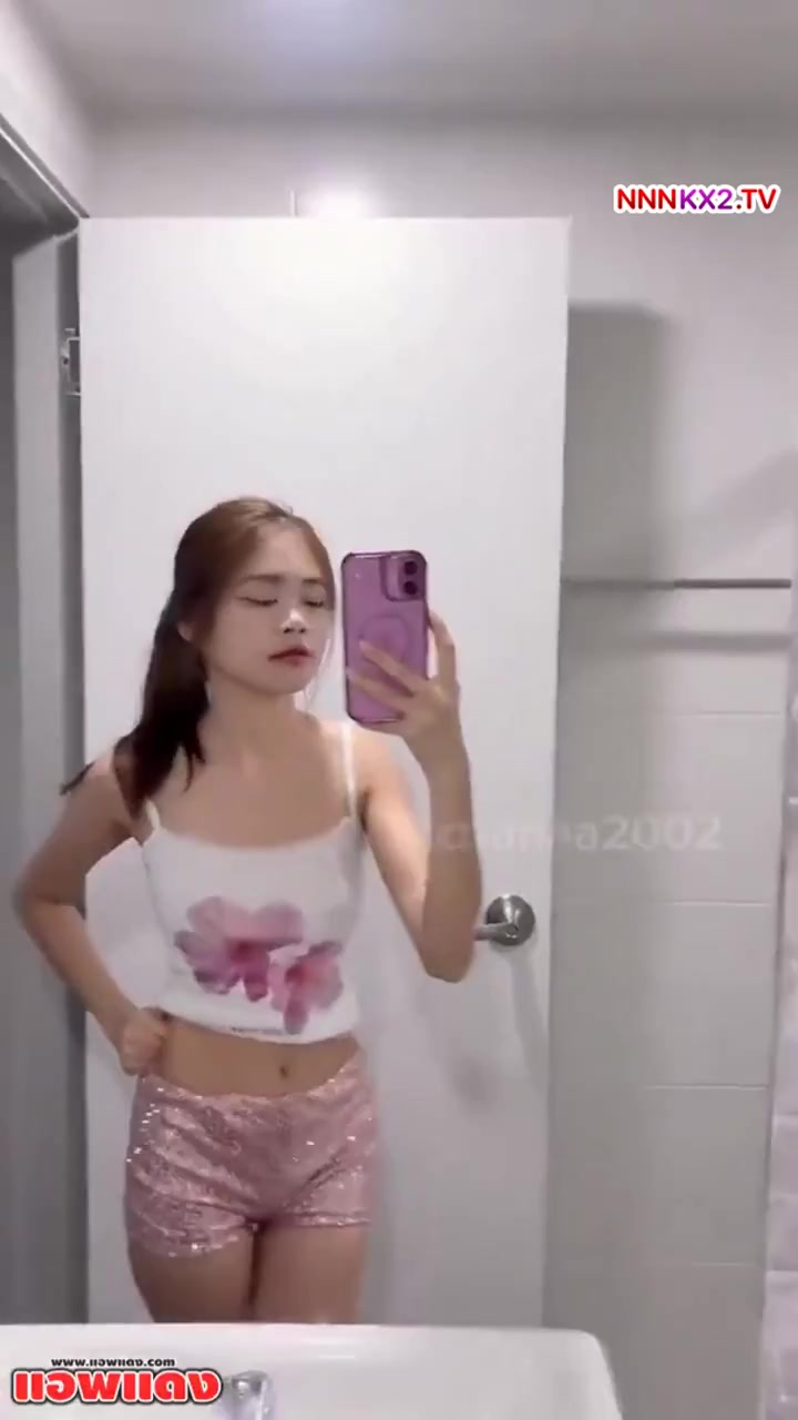 คลิปหลุดมาใหม่ น้องณชาสาวหมวยตัวเล็กโดนจับล่อเสียวคาห้องน้ำ จับควยมาโม๊คจนแข็งก่อนโดนจับยืนกระเด้าหีรัวๆ ครางลั่น